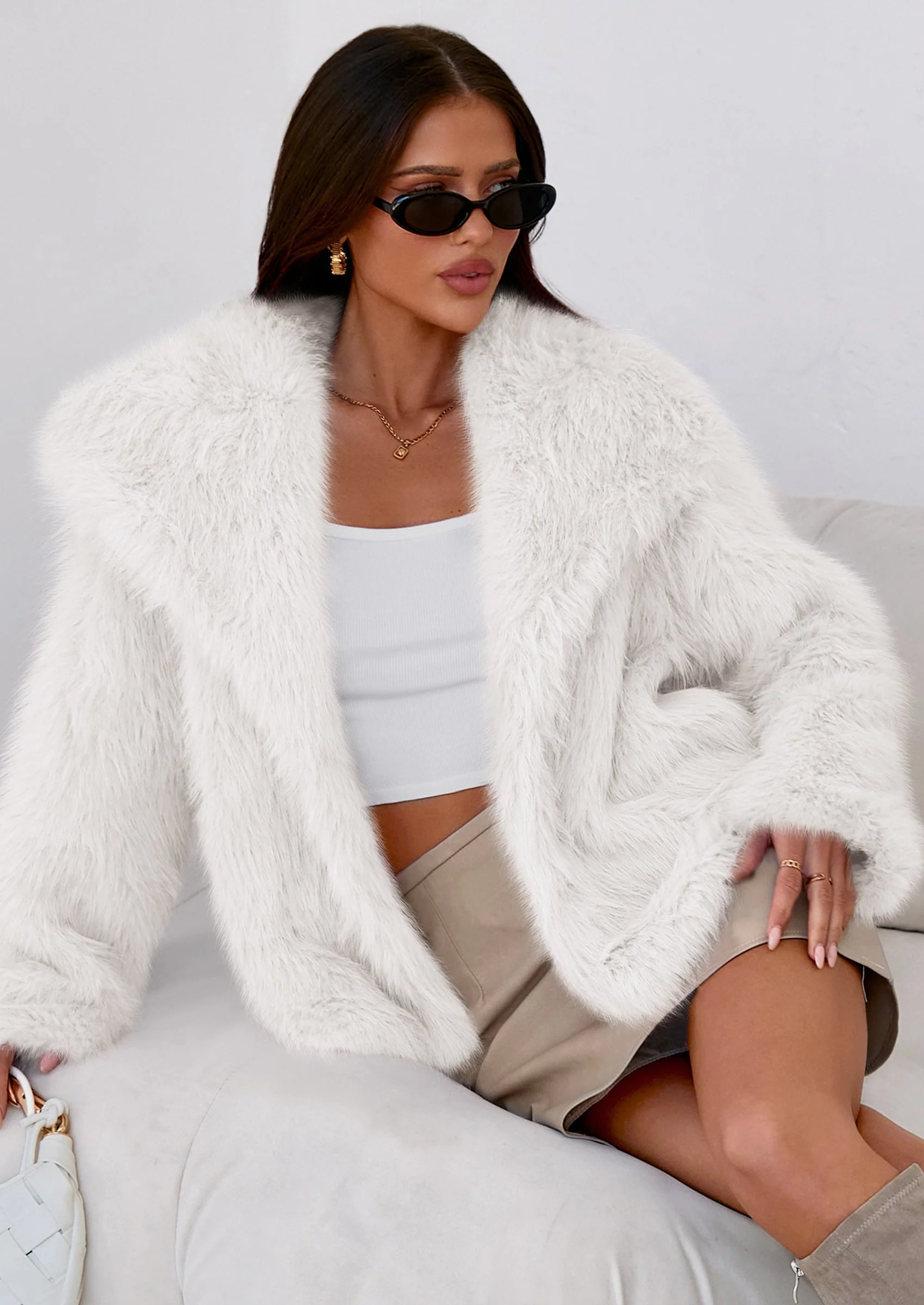 PRETTYGARDEN Womens Winter Coats Trendy Long Sleeve Furry Faux Fur Jackets Button Lapel Warm Fall Outwear with Pockets - Image 11