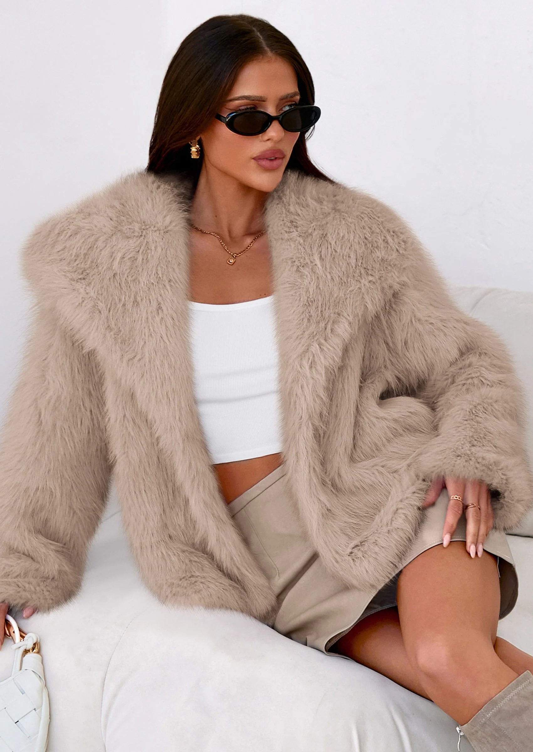 PRETTYGARDEN Womens Winter Coats Trendy Long Sleeve Furry Faux Fur Jackets Button Lapel Warm Fall Outwear with Pockets - Image 5